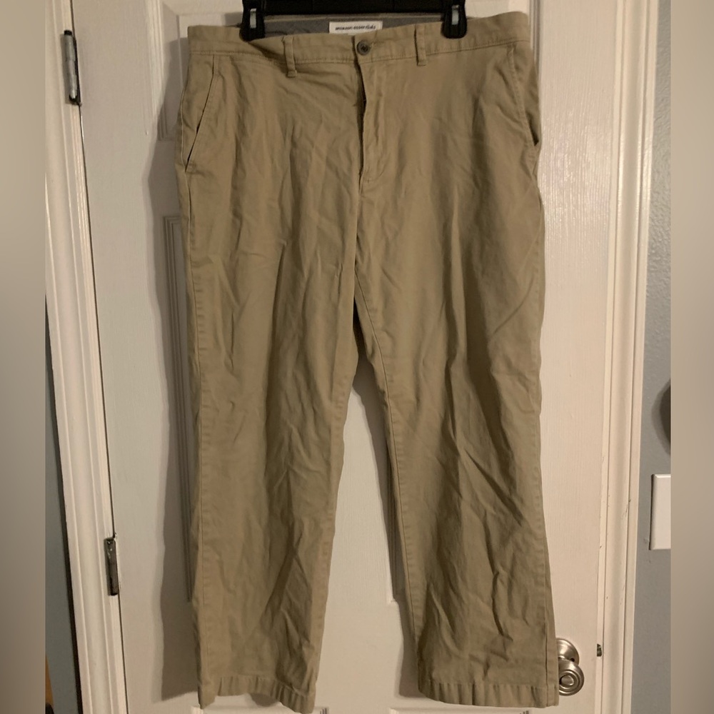 Amazon Essentials Chinos